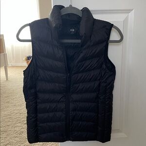 Uniqlo Dark Puffer Vest